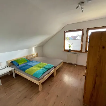 Ferienwohnung An Der Romantischen Strasse Direkt A3 Und A81 Eisingen Exterior photo