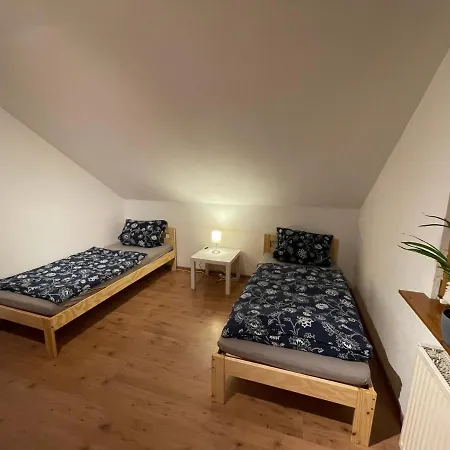 Ferienwohnung An Der Romantischen Strasse Direkt A3 Und A81 Eisingen Exterior photo
