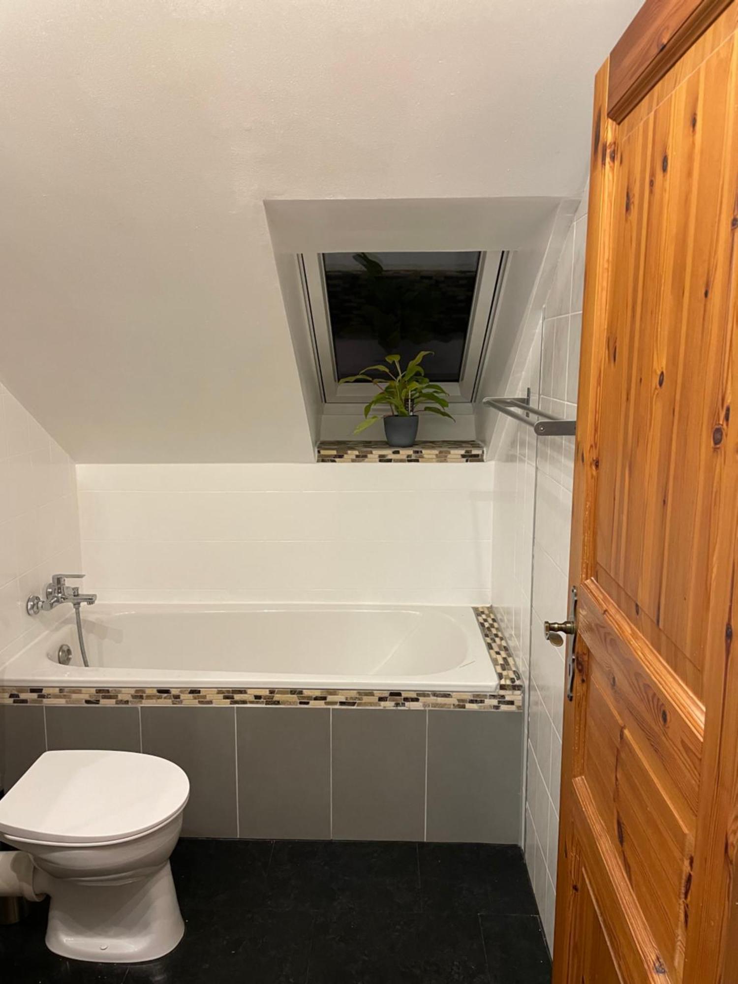 Apartment An Der Romantischen Strasse Direkt A3 Und A81 Eisingen